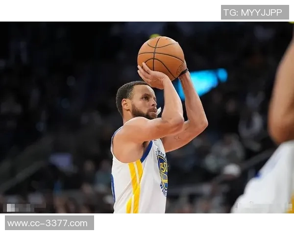 助教分析库里健身与手感的平衡之道探讨运动员体型与技能的关系